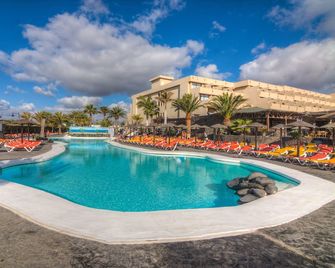 Hotel Beatriz Playa & Spa - Tías - Pool