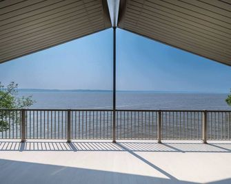 Incredible view - Chateau au bord du fleuve - Saint-Augustin-de-Desmaures - Balcon