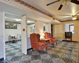 بادجيت إن - سان انطونيو - ردهة