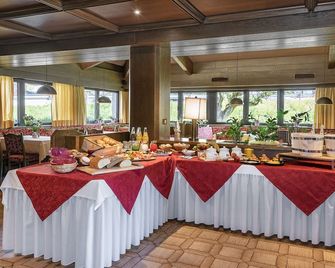 Hotel Wiedenhofer - Chienes/Kiens - Buffet