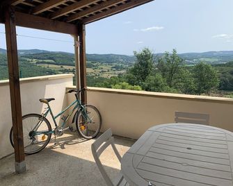 Maison calme & paisible avec vue - Château-Chinon - Balcony
