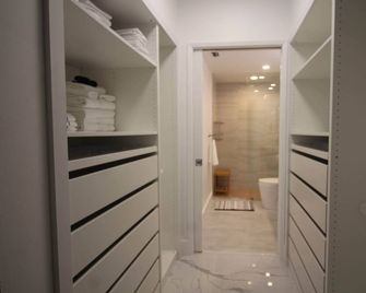 Yacht Club at Aventura 2 Bed 2 bath Luxurius Cozy Brand New - Aventura