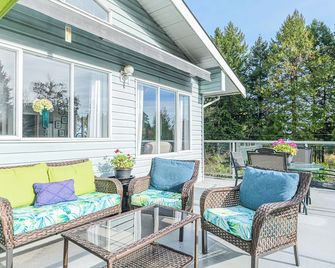 Bayview Bed and Breakfast - Mill Bay - Patio