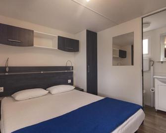 كامبينج فيليدج بولجانا - مالي لوسينج