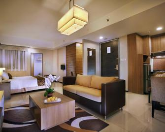 Golden Tulip Balikpapan Hotel & Suites - Balikpapan - Bedroom