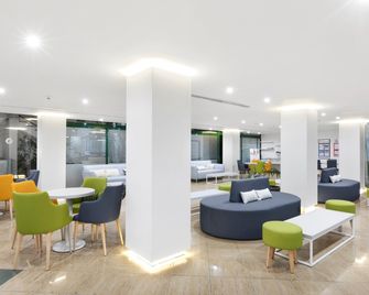 THB Flora - Puerto del Carmen - Lobby