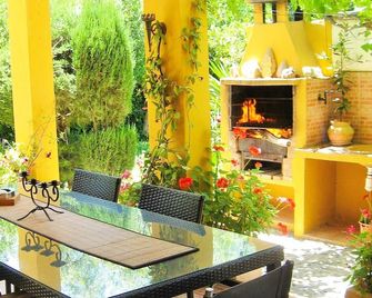 Comfortable house with private pool in the middle of nature - Teba - Patio