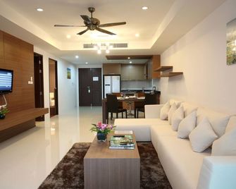 بانجتاو تروبيكال ريزيدنس ريزورت آند سبا - Choeng Thale - غرفة معيشة