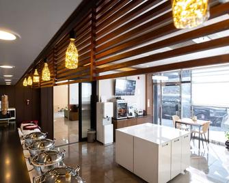 The 7 Business Hotel - Gumi - Restaurant