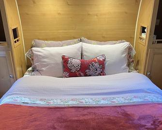 Meet The Ruby! - Inverness - Bedroom