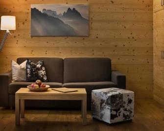 Alma Mountain Residence - Dobbiaco/Toblach - Sala de estar
