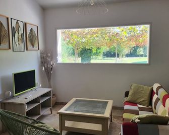 Mas de Guinot - Arles - Living room