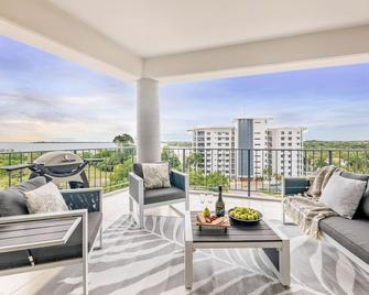 Captain's Lookout - Penthouse Living at Cullen Bay - Winnellie - Balcony
