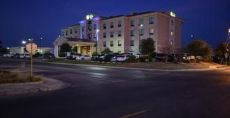 Holiday Inn Express Hotel and Suites Del Rio, an IHG Hotel - Del Rio