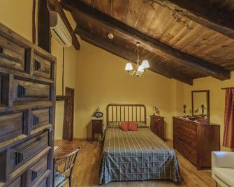 Hotel Los Leones - Mora de Rubielos - Schlafzimmer