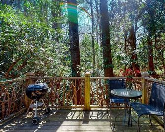 The Roost - Original 1925 Joe Webb cabin. - Highlands - Balcony