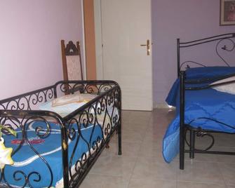 Montagne Rocciose - Frascineto - Habitación