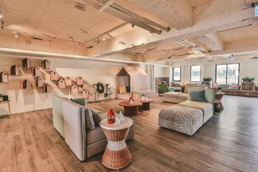 ستراي بيردز تايتشونج هوستل