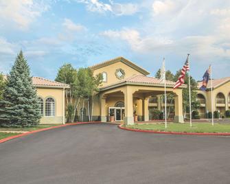 La Quinta Inn & Suites by Wyndham Conference Center Prescott - Prescott - Edificio