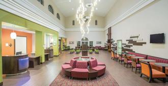 La Quinta Inn & Suites by Wyndham Conference Center Prescott - Prescott - Restaurante