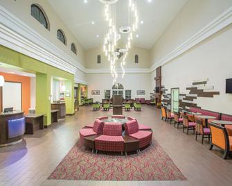 La Quinta Inn & Suites by Wyndham Conference Center Prescott - Prescott - Restaurant