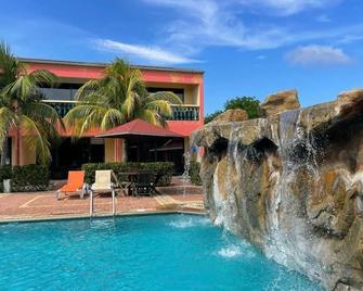 Del Rey Apartments - Noord - Pool