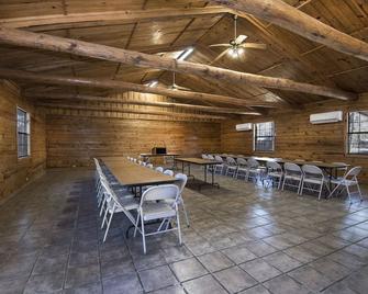 Lindsey's Resort - Heber Springs - Restaurant