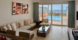 Mövenpick Resort Al Nawras Jeddah - Jeddah - Living room
