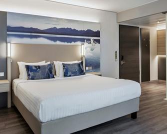 Courtyard by Marriott Oberpfaffenhofen Munich South - Gilching - Schlafzimmer