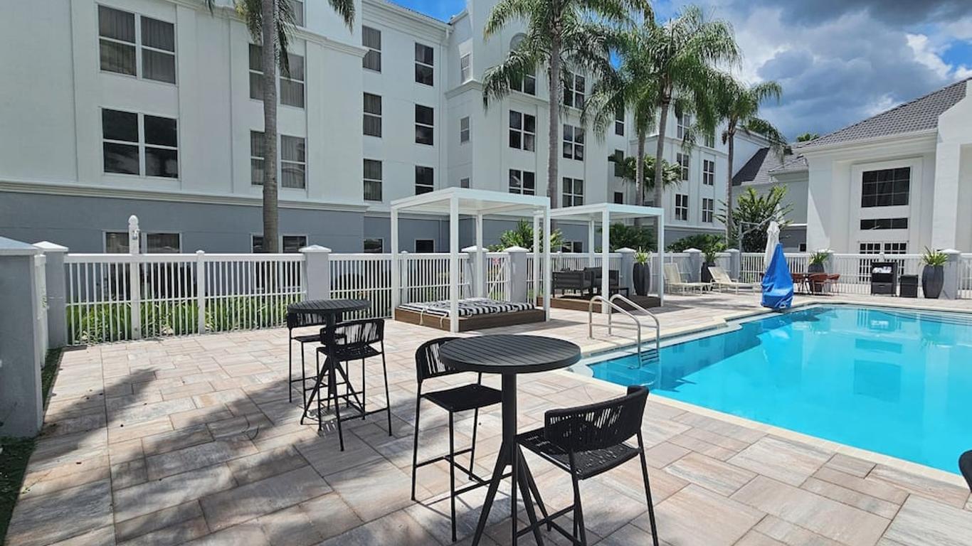 SureStay Plus by Best Western Orlando Lake Buena Vista