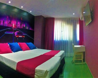 Hotel Indiana - Pinto
