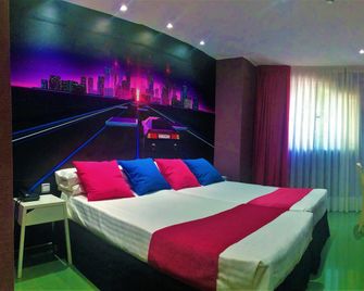 Hotel Indiana - Pinto