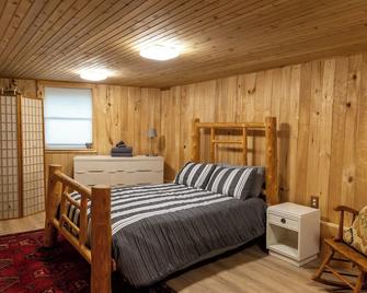 'A Frame of Mind' on Mullett Lake - Indian River - Bedroom