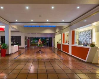 Pegasus Hotel By The Waterfront - Georgetown - Lobby