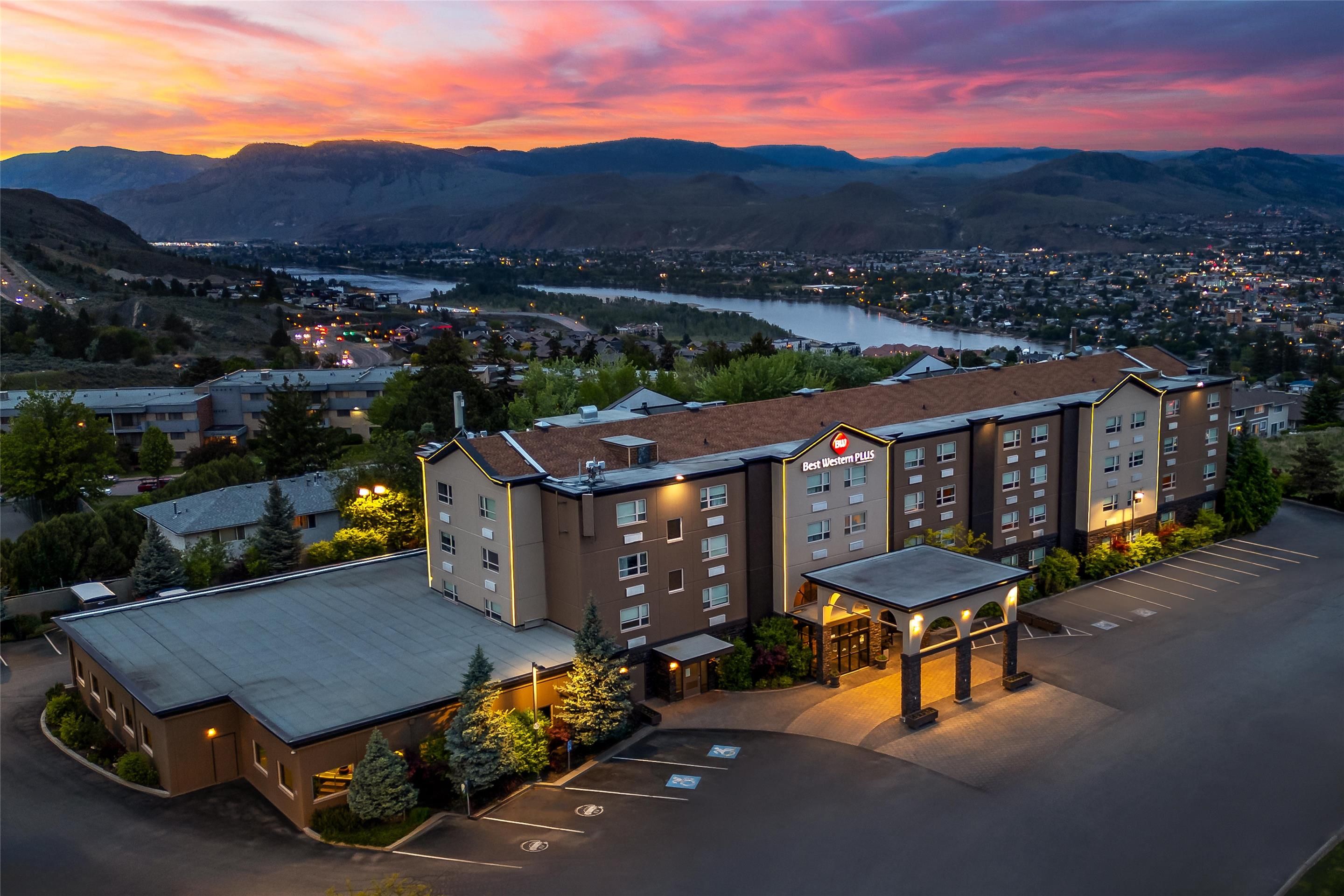 Best Western Plus Kamloops Hotel - קאמלופס - בניין