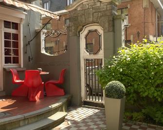 Monty Small Design Hotel - Brussels - Patio