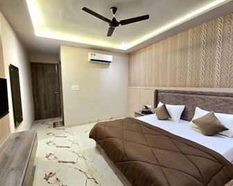 Zipcode Stay - Agra - Bedroom