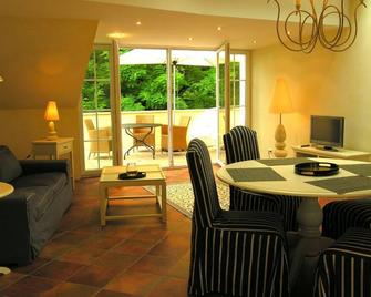 Holiday apartment Kressbronn for 1 - 3 persons with 2 bedrooms - Holiday apartment in one or multi-f - Kressbronn am Bodensee - Wohnzimmer