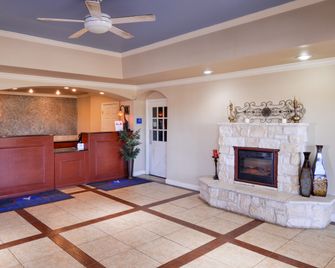 Americas Best Value Inn Lubbock East - Lubbock - Front desk