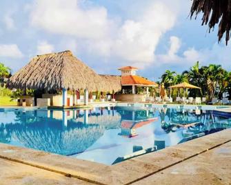 Globalstay Cocotal Condo In Punta Cana - Punta Cana - Pool