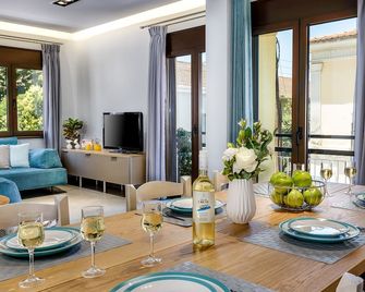City Breeze Apartment - Chania - Essbereich