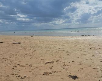 La Mancelliere - Isigny-le-Buat - Playa