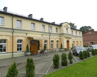 Hotel Carskie Koszary - Zamość - Edificio