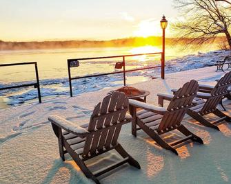 Beautiful Hudson River Waterfront Home - Coxsackie - Playa