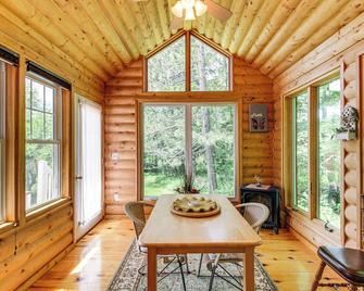 Duluth Lake House - Walk to Beach and Boat Ramp! - Hermantown - Dining room