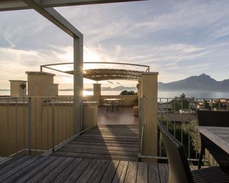 Residence Ca Del Lago - Torri Del Benaco - Balcony