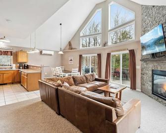 Minutes to Downtown & National Forest Ash Lodge - Conway - Sala de estar