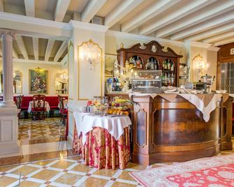 Canal Grande - Venice - Restaurant