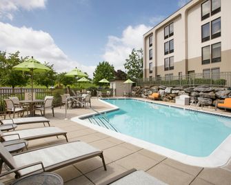 Hampton Inn Lancaster - Lancaster - Piscina