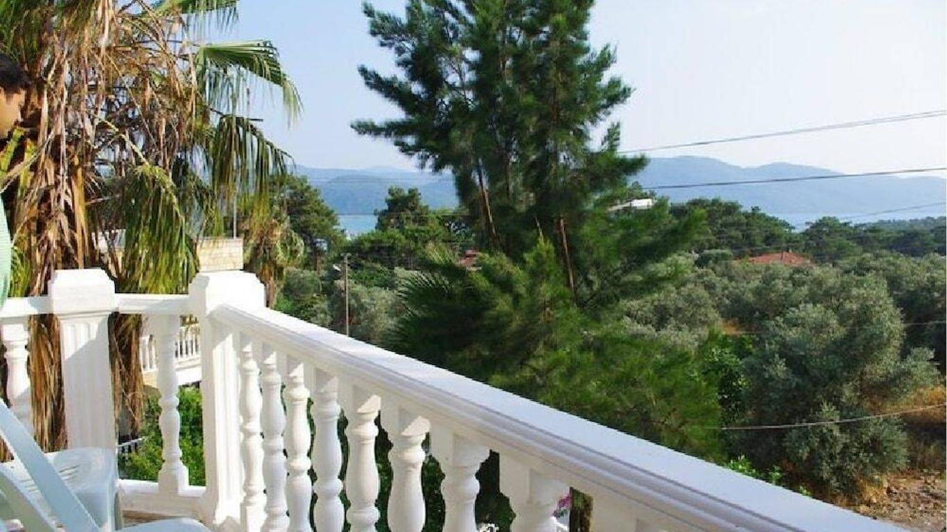 Halis Han Hotel